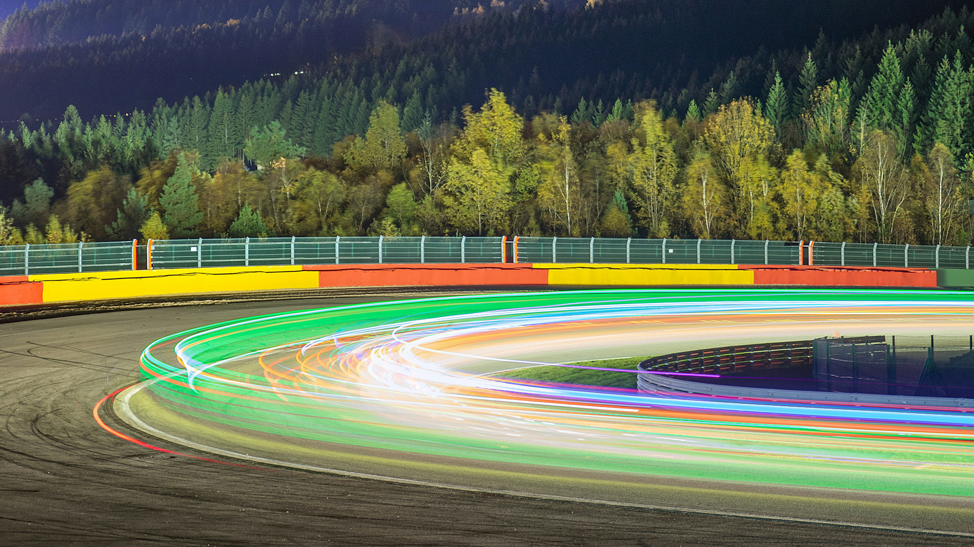 Official reseller of the best brand in motorsport industries: TE Connectivity, Souriau Sunbank by EATON and more.